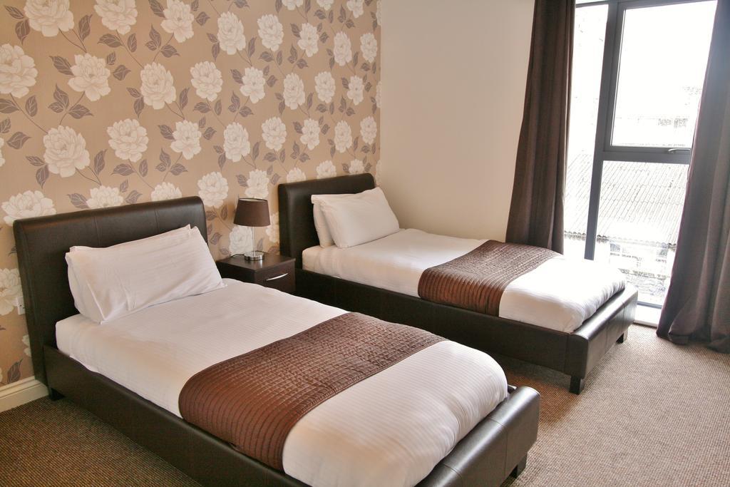 Central Hotel Cheltenham By Roomsbooked Exterior foto