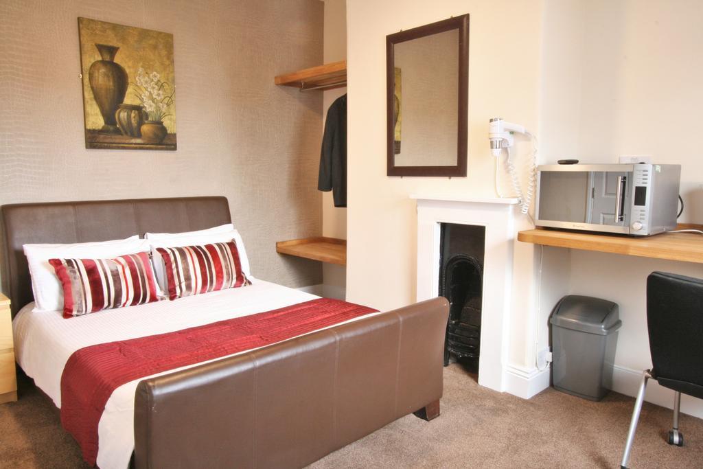 Central Hotel Cheltenham By Roomsbooked Exterior foto