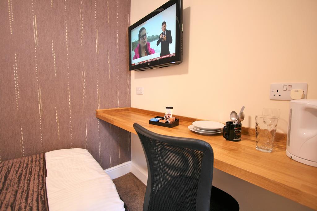 Central Hotel Cheltenham By Roomsbooked Exterior foto